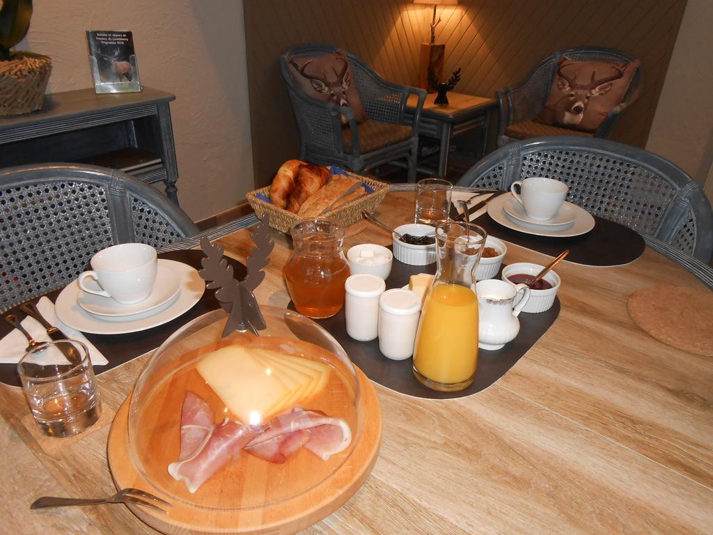 Le Bien-Aller Des Perets Hotel Saint-Hubert Eksteriør billede